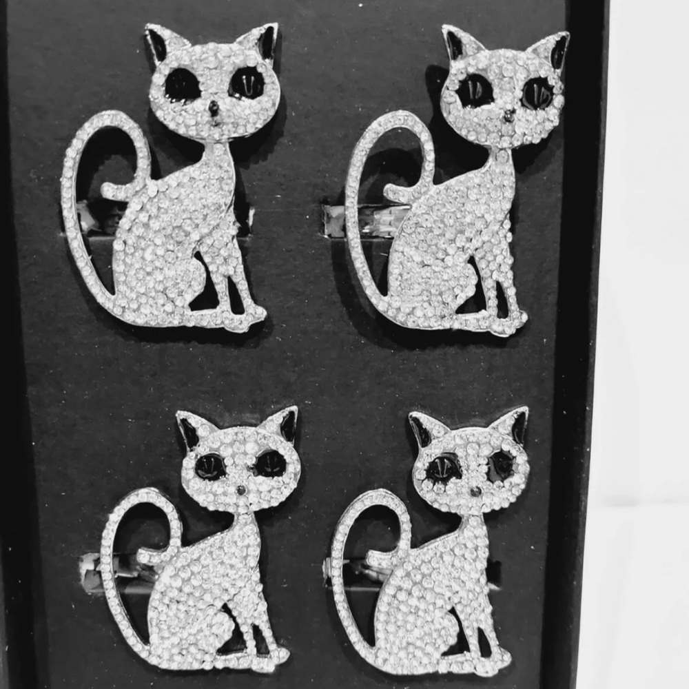NEW TAHARI HALLOWEEN CAT 4 RHINESTONE NAPKIN RINGS